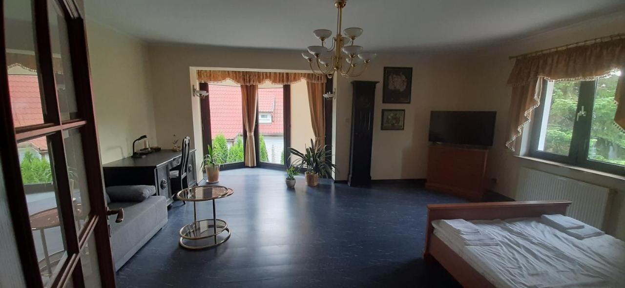 Apartamenty U Eli 斯维诺乌伊希切 外观 照片